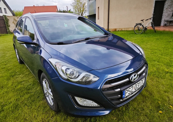 Hyundai I30 cena 39500 przebieg: 181674, rok produkcji 2017 z Wronki małe 211